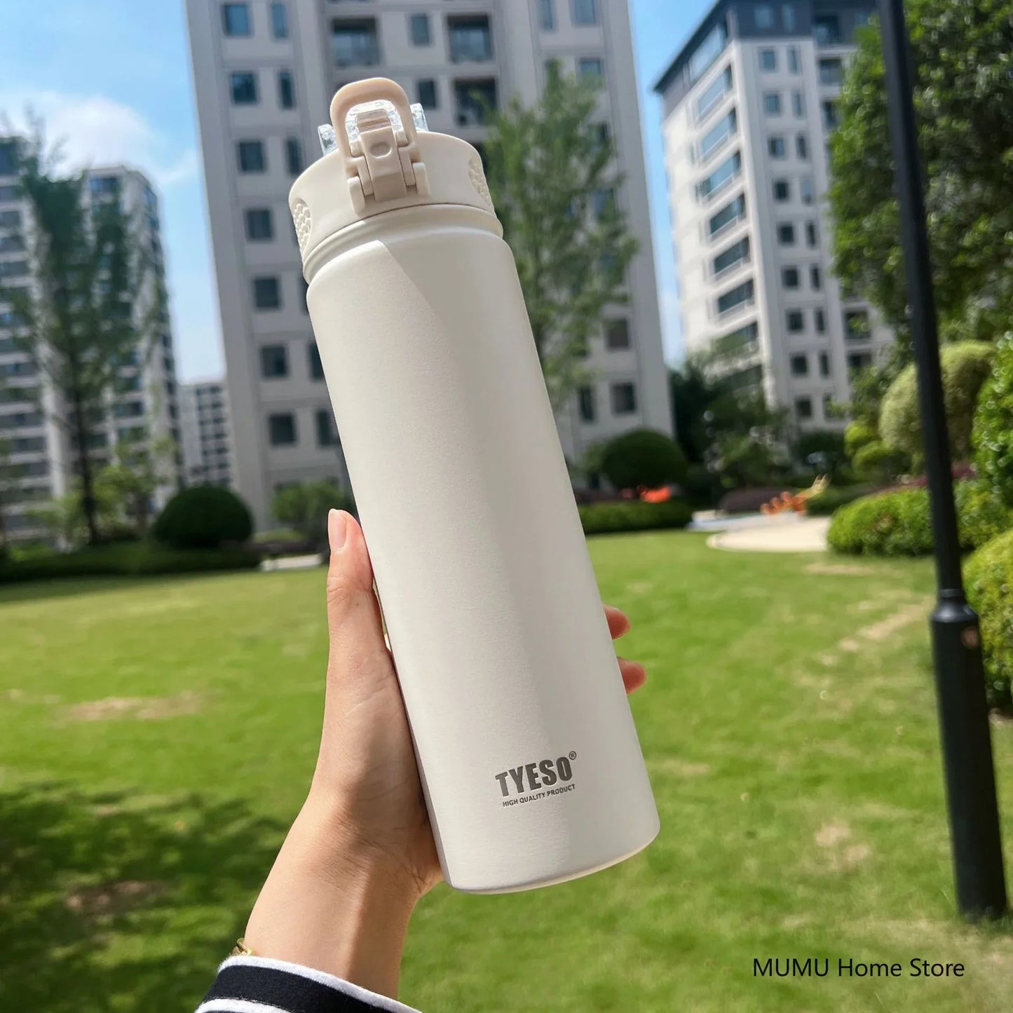 TYESO water Bottle: Keeps Drinks
