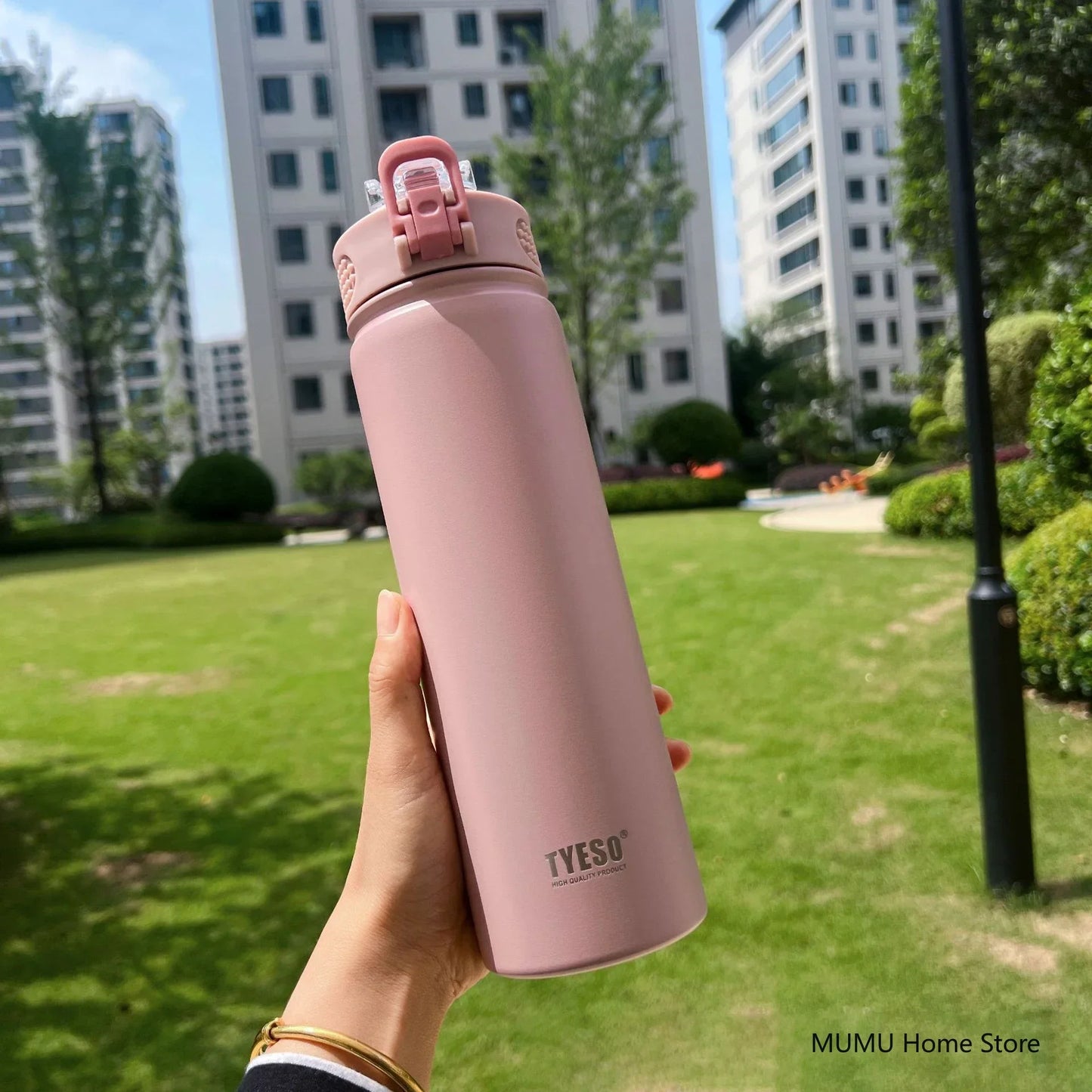 TYESO water Bottle: Keeps Drinks