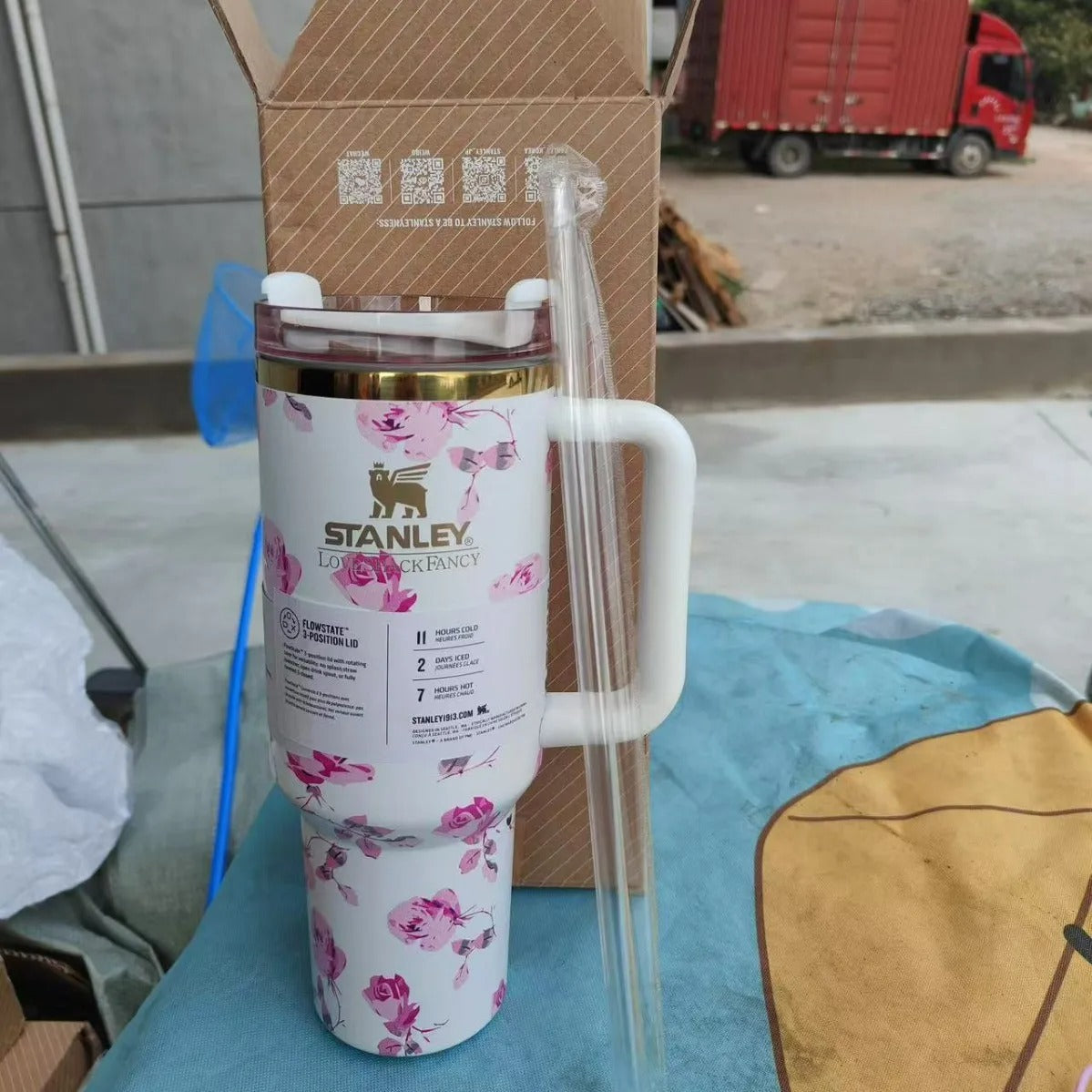 Stanley 40oz Tumbler Flamingo Pink Quencher